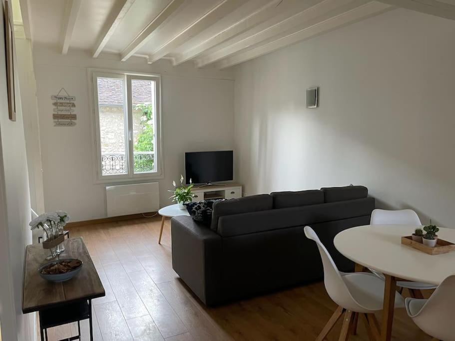 Tiny Paradise - 2 Bedrooms Apartment Montigny-sur-Loing 外观 照片