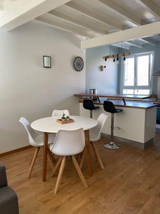 Tiny Paradise - 2 Bedrooms Apartment Montigny-sur-Loing 外观 照片